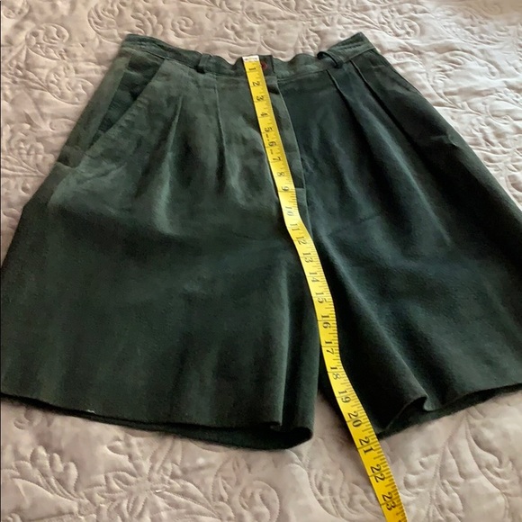 Vintage Chic! Genuine Suede shorts . + 🎁 - Picture 6 of 8
